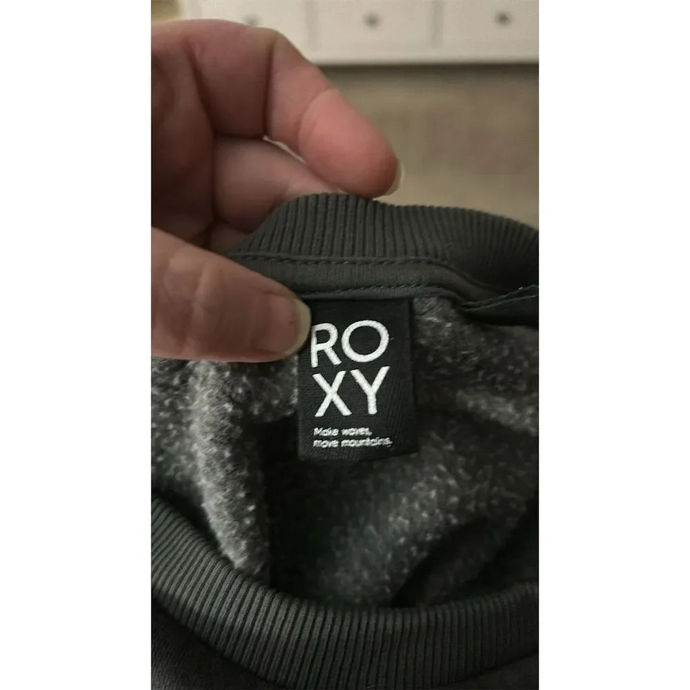 Roxy Women's XS Silver Pullover Crew Neck Long Sleeve Sweater Casual
099 - Picture 4 of 6